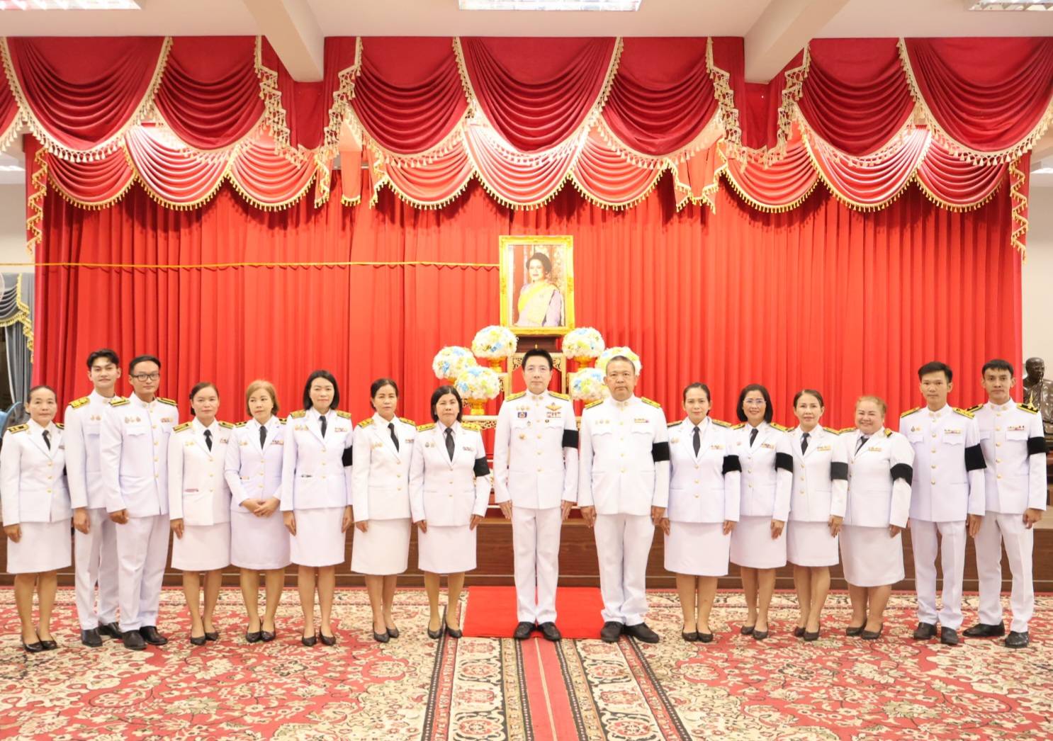 พิธีบำเพ็ญกุศลอุทิศถวายและพิธีถวายดอกไม้จันทน์ภาคประชาชนตัวแทน งานพระราชพิธีถวายพระเพลิง พระบรมศพสมเด็จพระนางเจ้าสิริกิติ์ พระบรมราชินีนาถ พระบรมราชชนนีพันปีหลวง